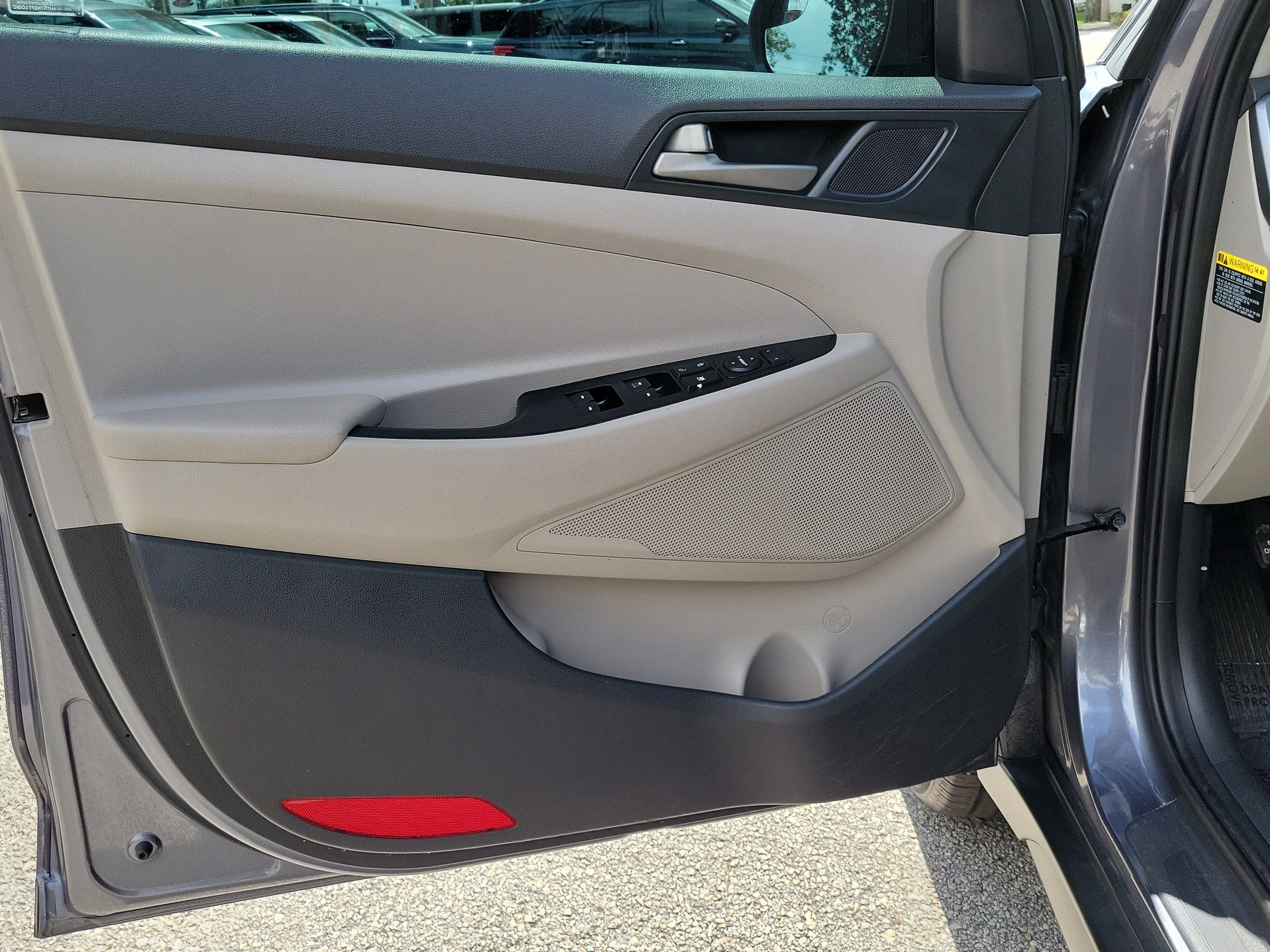 Used 2018 Hyundai Tucson SE w/ Cargo Package FWD image 18