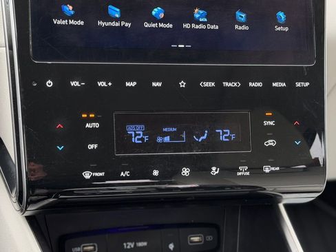 Used 2023 Hyundai Tucson Limited image 17