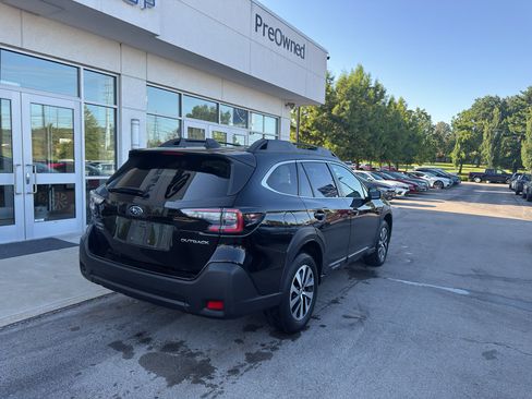Used 2023 Subaru Outback Premium AWD/4WD image 3