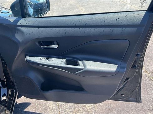 Used 2025 Nissan Versa SV FWD image 25
