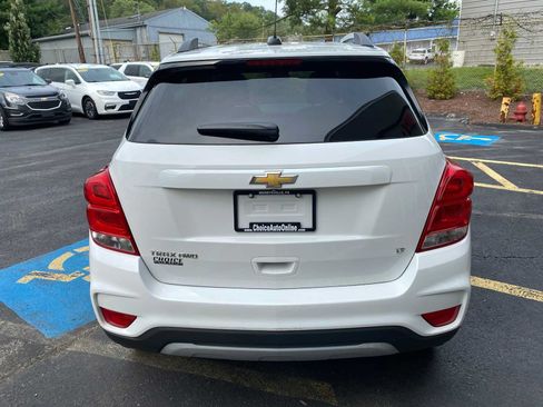Used 2018 Chevrolet Trax LT w/ LT Convenience Package AWD/4WD image 13