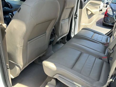 Used 2015 Ford Escape SE w/ Equipment Group 201A FWD image 23