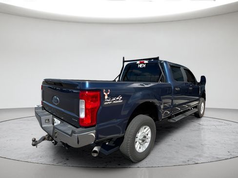 Used 2017 Ford F250 XL w/ STX Appearance Package AWD/4WD image 4