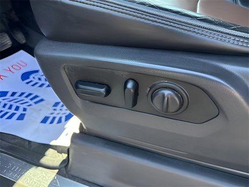 Used 2019 Chevrolet Silverado 1500 High Country w/ Technology Package image 23