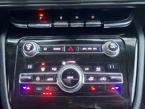 Used 2020 Lincoln Corsair Reserve image 20