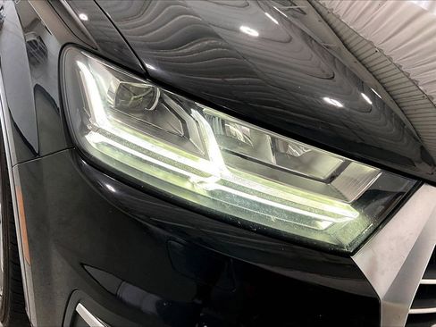 Used 2018 Audi Q7 3.0T Prestige w/ Prestige Package AWD/4WD image 12