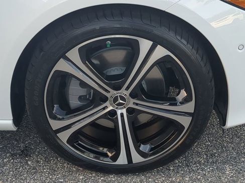 Used 2025 Mercedes-Benz C 300 Sedan image 11