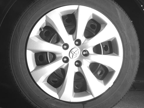 Used 2025 Toyota Corolla LE FWD image 14