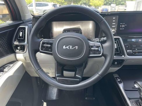 Certified 2023 Kia Sorento S FWD image 17
