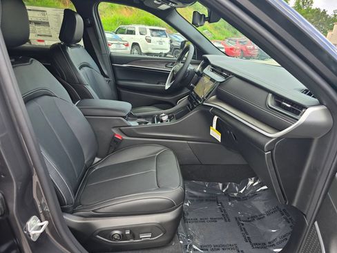 New 2026 Jeep Grand Cherokee Limited AWD/4WD image 28