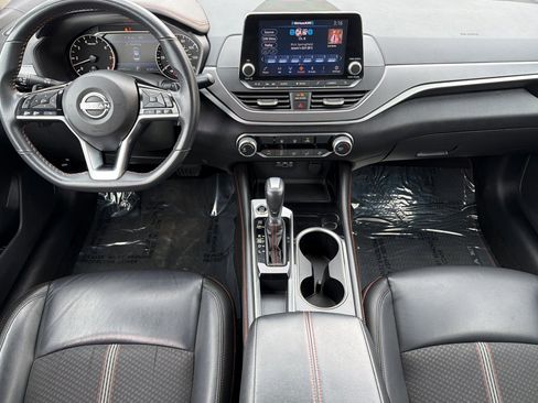 Used 2023 Nissan Altima 2.5 SR FWD image 13