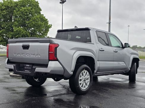 New 2026 Toyota Tacoma SR5 AWD/4WD image 15
