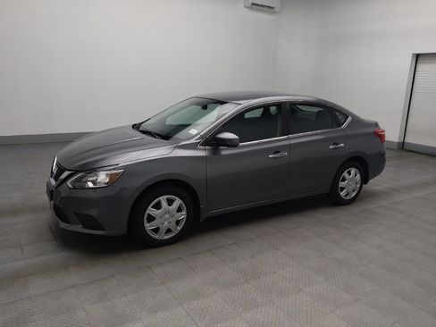 Used 2019 Nissan Sentra S image 2