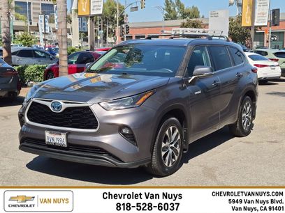 Used 2021 Toyota Highlander XLE