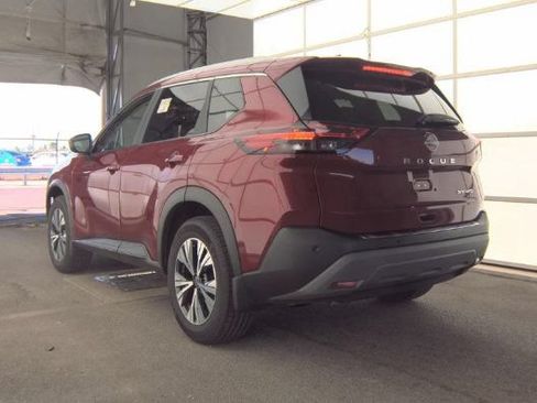 Used 2023 Nissan Rogue SV w/ SV Premium B Package AWD/4WD image 3