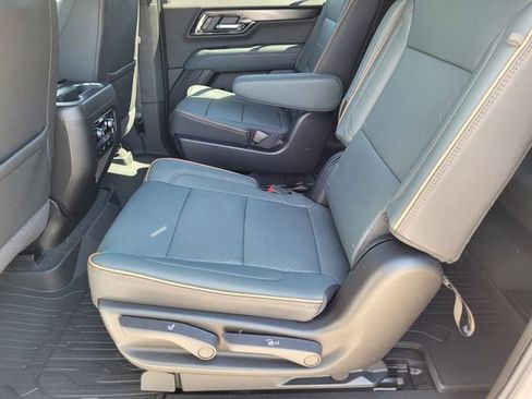 New 2026 GMC Yukon XL AT4 w/ AT4 Premium Plus Package AWD/4WD image 24