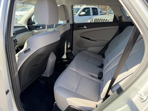 Used 2019 Hyundai Tucson SE image 12