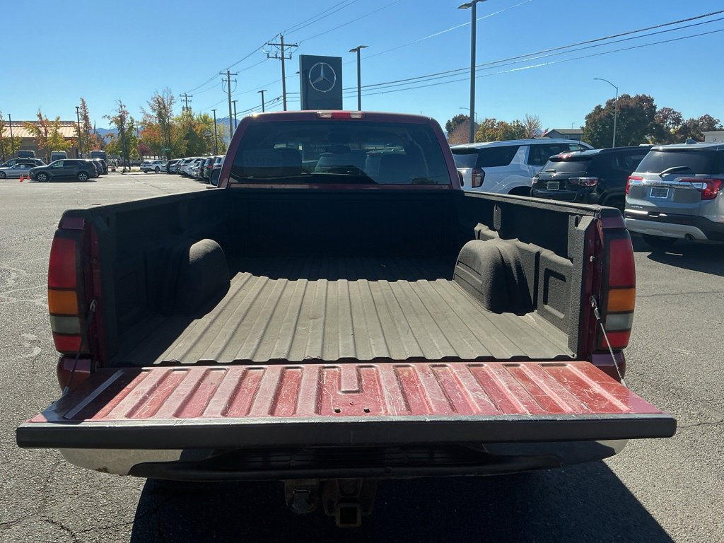 Used 2004 GMC Sierra 2500 SLT w/ Heavy-Duty Power Package AWD/4WD image 27