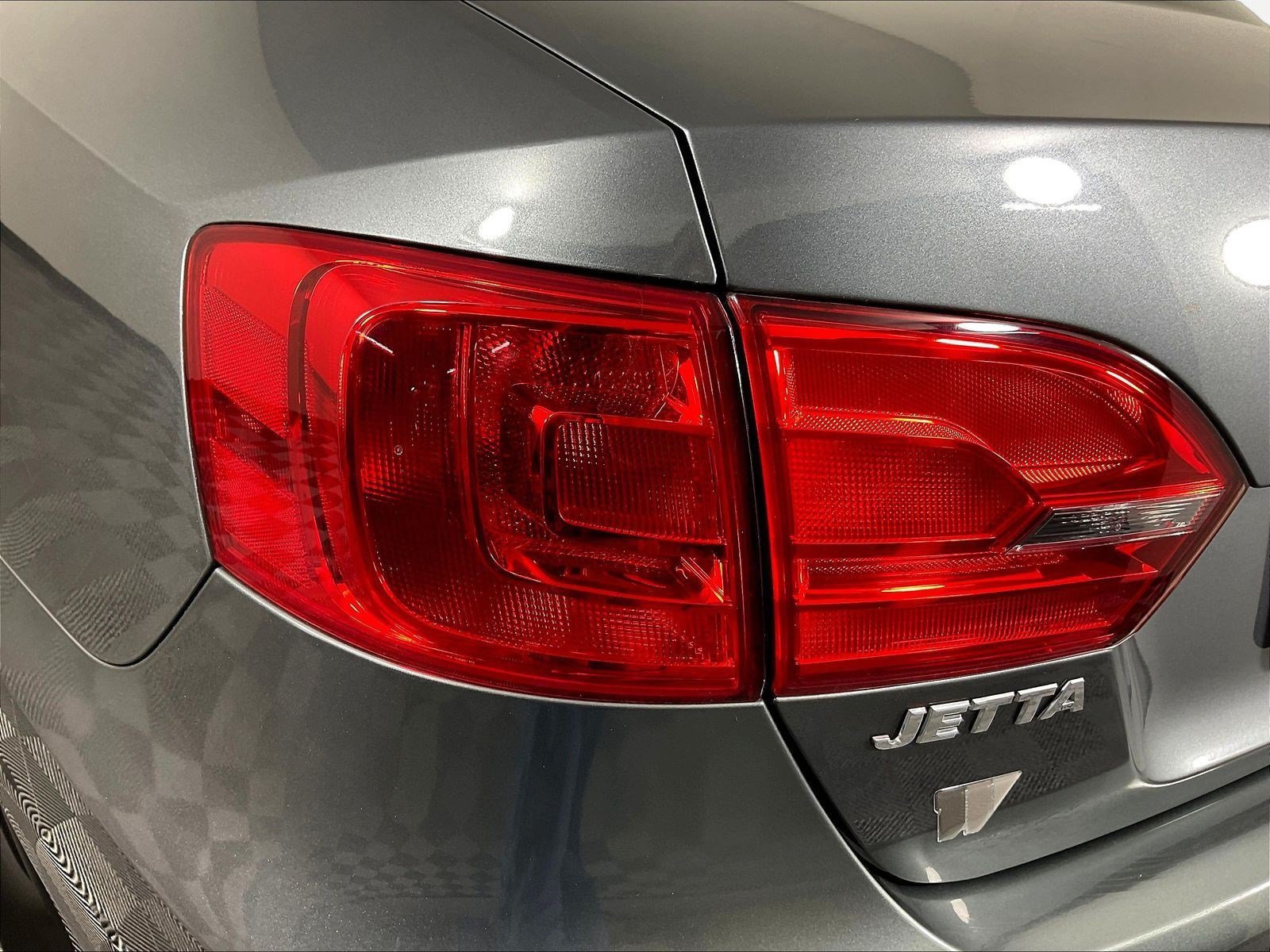 Used 2013 Volkswagen Jetta SE FWD image 21