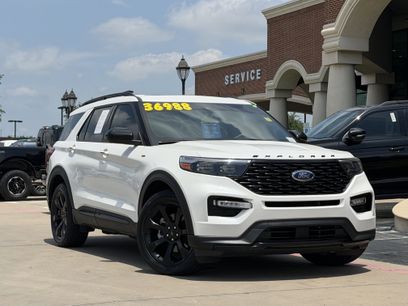 Certified 2023 Ford Explorer ST-Line w/ Class IV Trailer Tow Package
