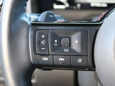 Used 2022 Nissan Rogue Platinum w/ Head-Up Display Package image 13