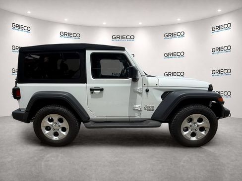 Used 2018 Jeep Wrangler Sport AWD/4WD image 8