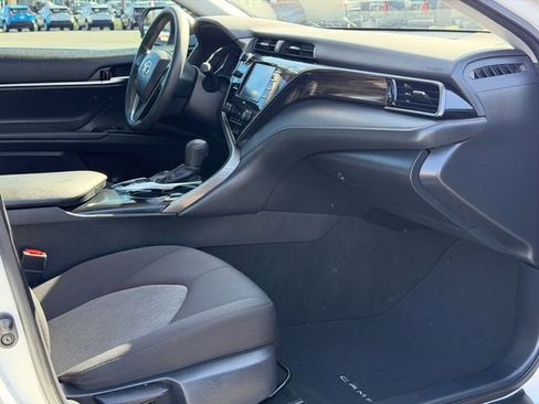 Used 2020 Toyota Camry LE w/ Carpet Mat Package FWD image 18