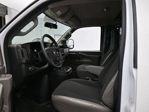 Used 2024 Chevrolet Express 2500 w/ Driver Convenience Package image 11
