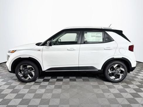 New 2026 Hyundai Venue SEL FWD image 3