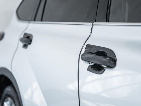 Used 2023 Toyota Highlander Limited image 14