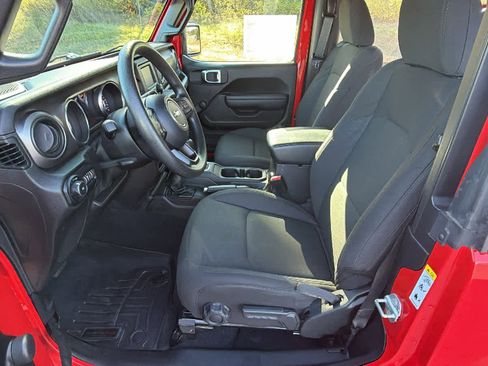 Used 2020 Jeep Wrangler Sport image 6