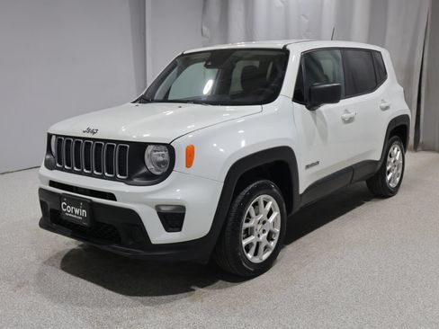 Used 2023 Jeep Renegade Latitude AWD/4WD image 6