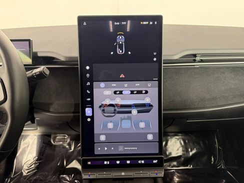 Used 2023 Fisker Ocean Ultra image 18