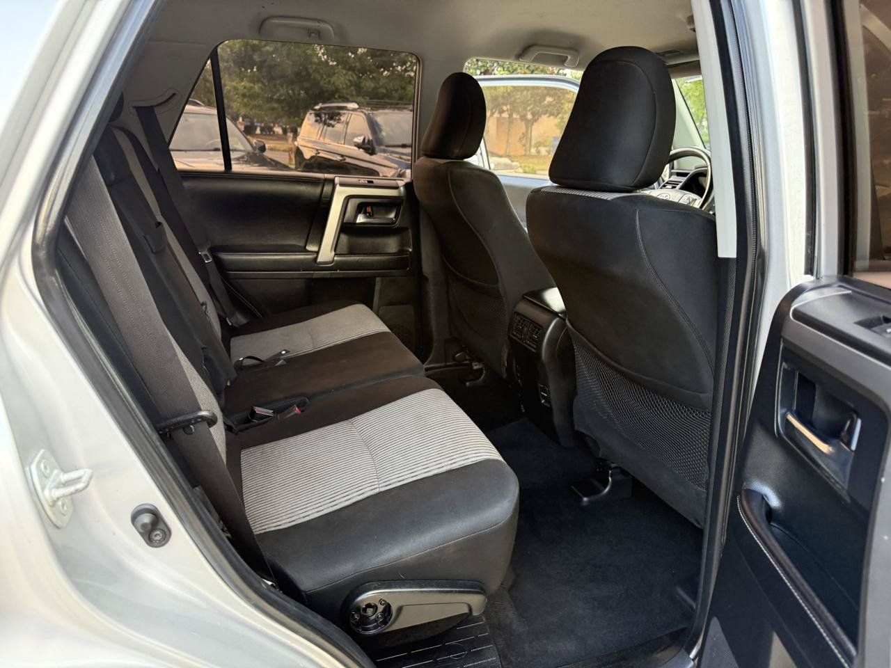 Used 2016 Toyota 4Runner SR5 RWD image 21