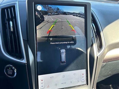 Used 2024 Ford Edge SEL image 12