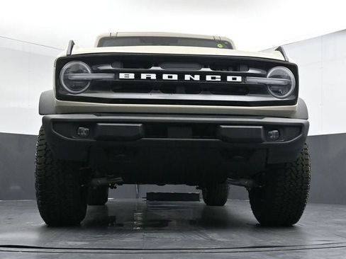 New 2025 Ford Bronco Outer Banks w/ Sasquatch Package image 25