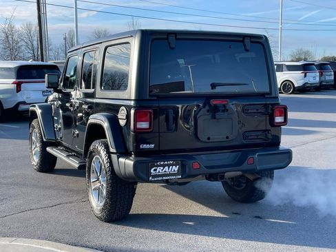 Used 2021 Jeep Wrangler Unlimited Sahara AWD/4WD image 5