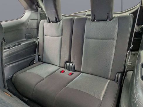 Used 2018 Nissan Pathfinder SV FWD image 13