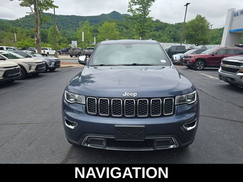 Used 2021 Jeep Grand Cherokee Limited w/ Sun & Sound Group AWD/4WD image 11