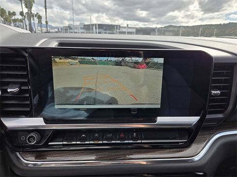 Used 2023 Chevrolet Silverado 1500 LT image 11