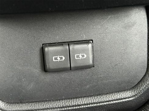 Certified 2023 Toyota Highlander XLE image 23