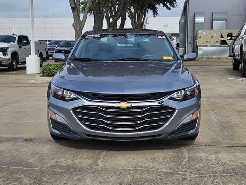 Used 2024 Chevrolet Malibu LT FWD image 2