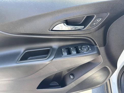 Used 2020 Chevrolet Equinox LT FWD image 9