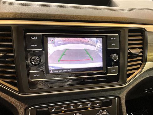Used 2022 Volkswagen Atlas SE FWD image 28