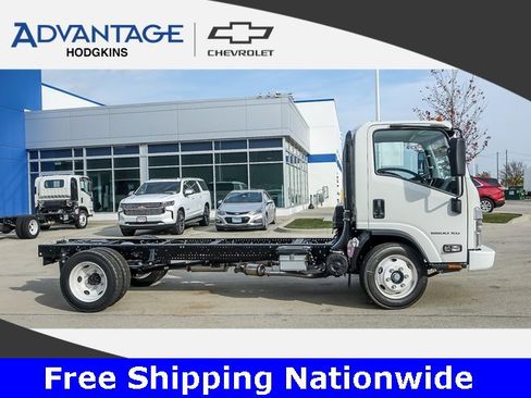 New 2025 Chevrolet Low Cab Forward 5500XG image 2
