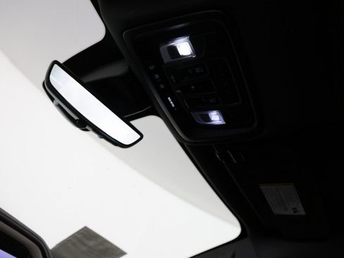 Used 2020 Chevrolet Silverado 1500 High Country w/ Technology Package image 21