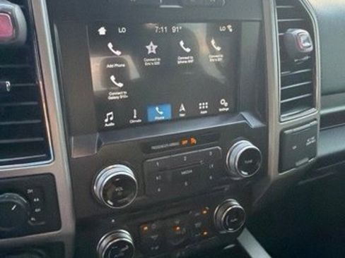 Used 2017 Ford F150 Lariat w/ Equipment Group 502A Luxury AWD/4WD image 16