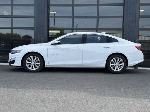 Used 2023 Chevrolet Malibu LT FWD image 2