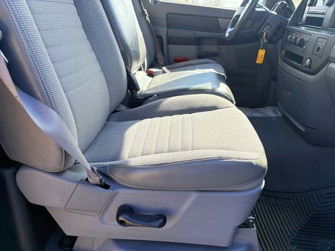 Used 2007 Dodge Ram 1500 Truck ST w/ SXT Group image 29