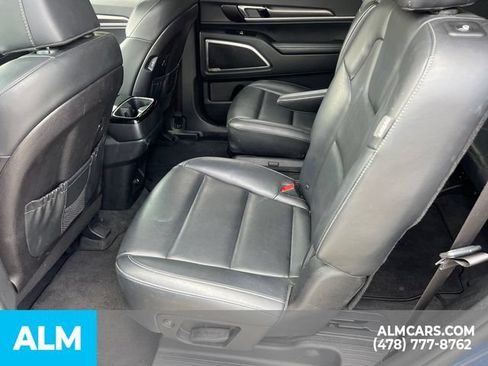 Used 2025 Kia Telluride S FWD image 17